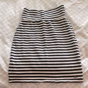 Victoria’s Secret Pink Black and White Striped High Waisted Skirt!
